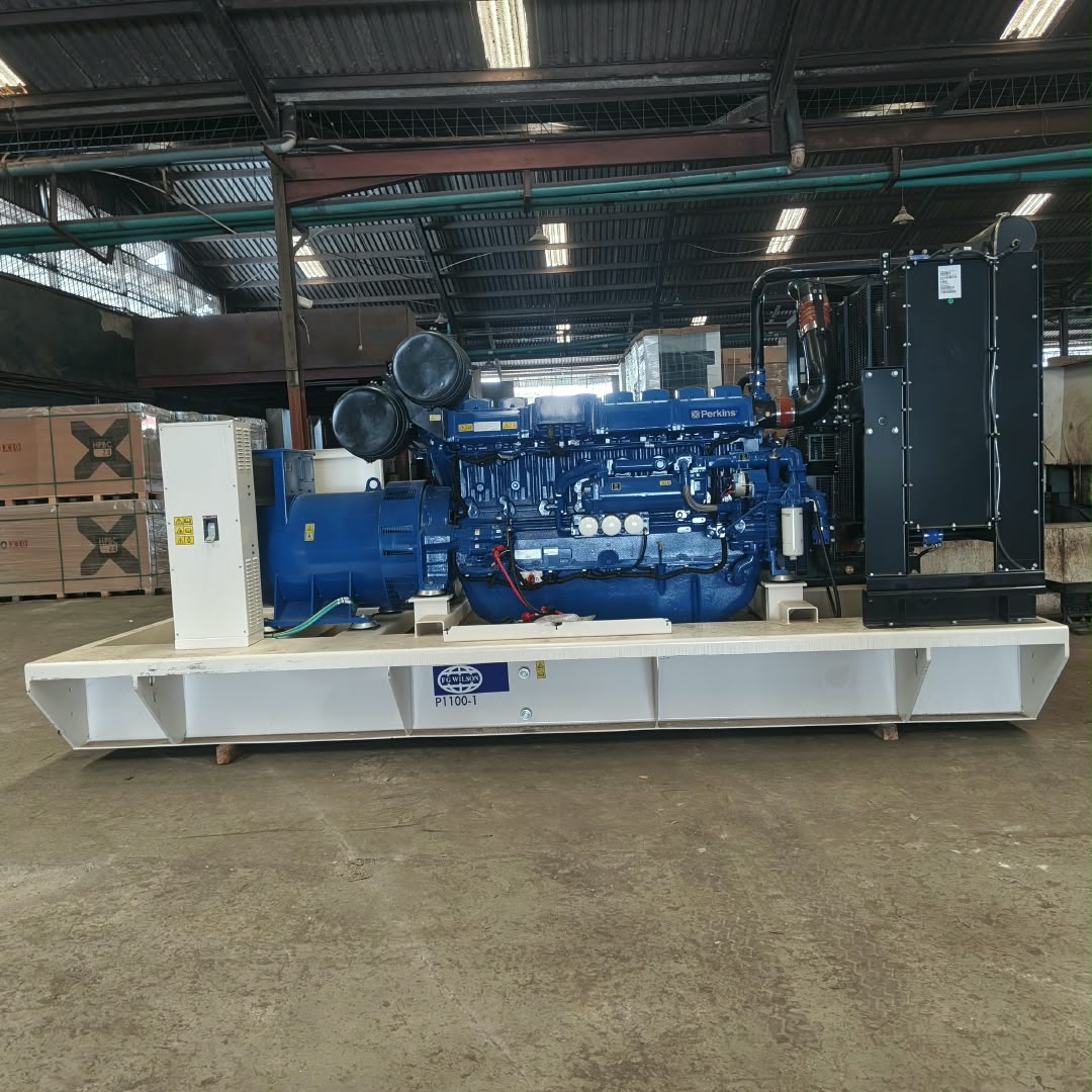 FG Wilson 1000 kVA open-frame diesel generator with a Perkins engine
